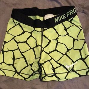 Nike pro 3” shorts